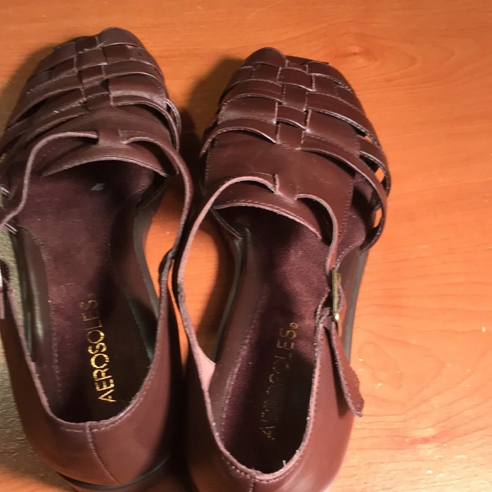 Sandals. Women Closed Toe Sandal AEROSOLES Brown Leather Sandals Size 8.5 - Picture 3 of 5